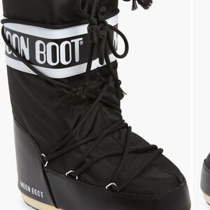 Moon Boots